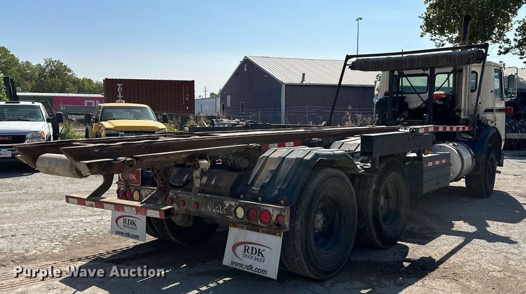 image for item EJ7263 2006 Autocar  WX roll-off container truck