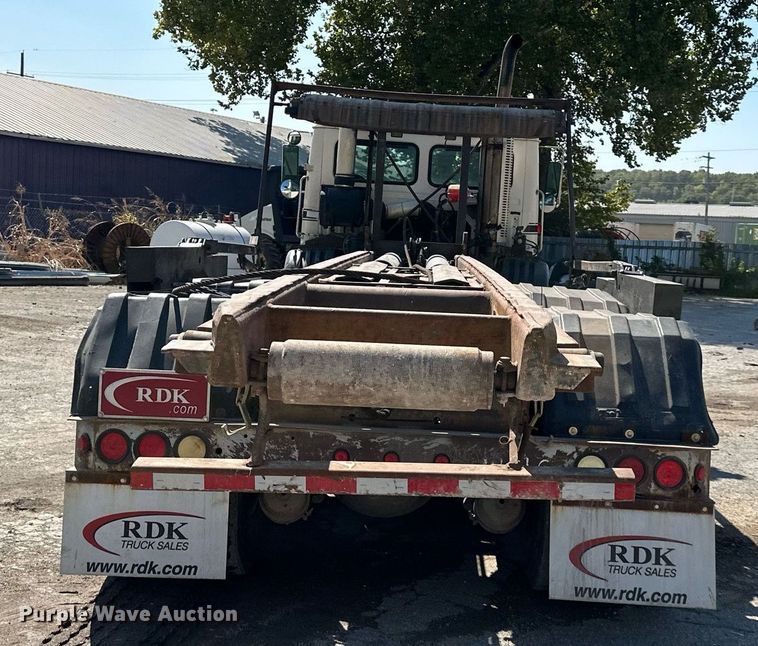 image for item EJ7263 2006 Autocar  WX roll-off container truck