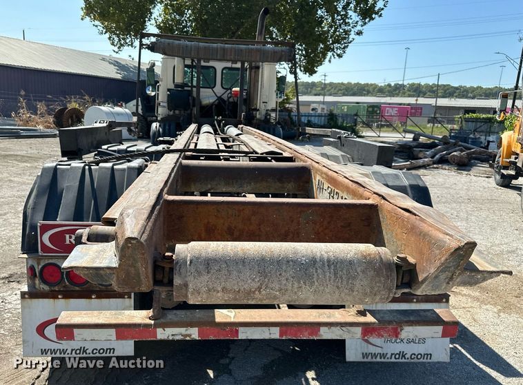 image for item EJ7263 2006 Autocar  WX roll-off container truck