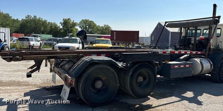 image for item EJ7263 2006 Autocar  WX roll-off container truck