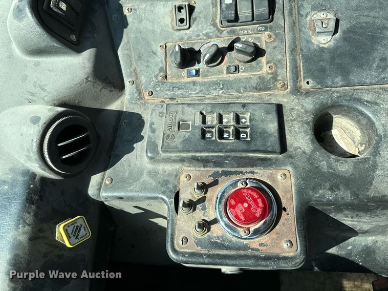 image for item EJ7263 2006 Autocar  WX roll-off container truck