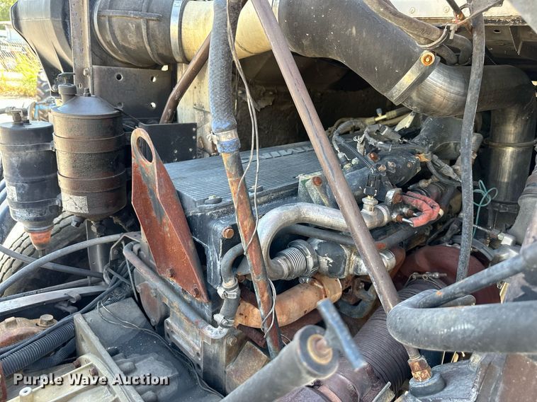 image for item EJ7263 2006 Autocar  WX roll-off container truck