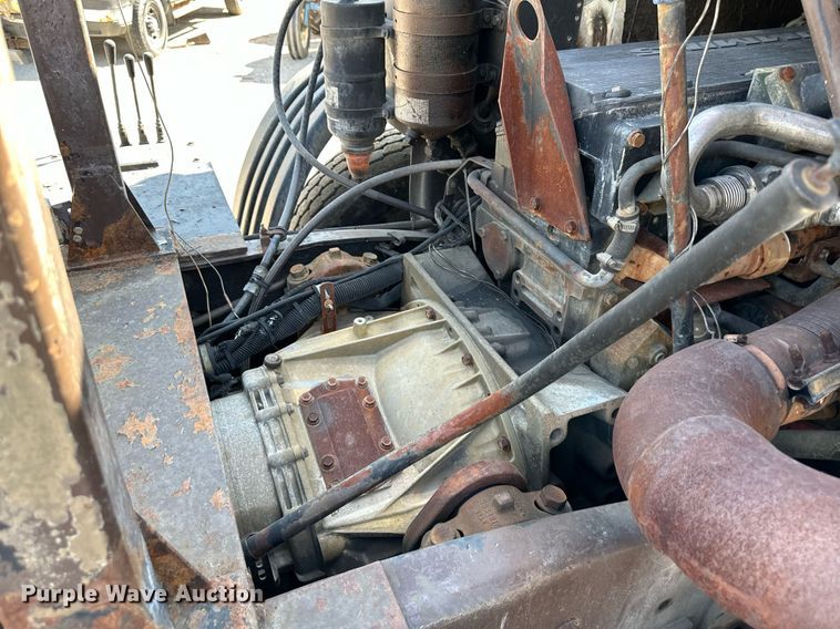 image for item EJ7263 2006 Autocar  WX roll-off container truck