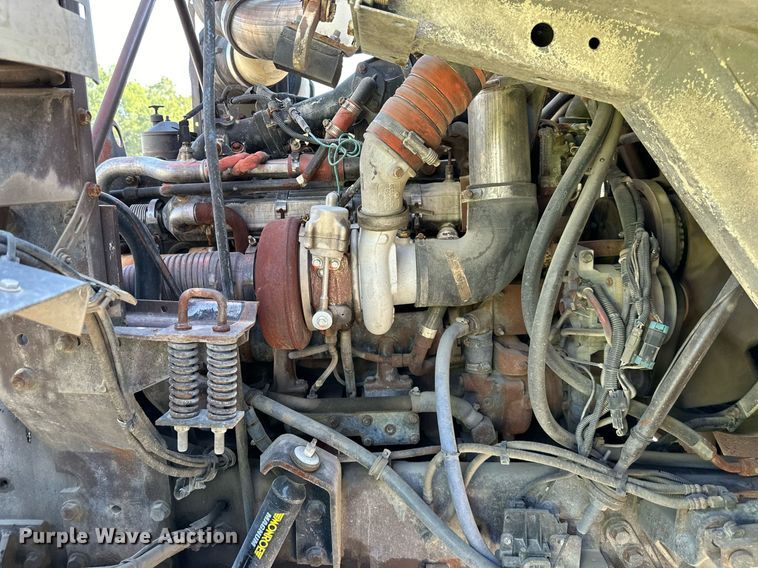 image for item EJ7263 2006 Autocar  WX roll-off container truck