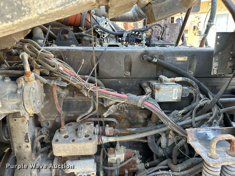 image for item EJ7263 2006 Autocar  WX roll-off container truck