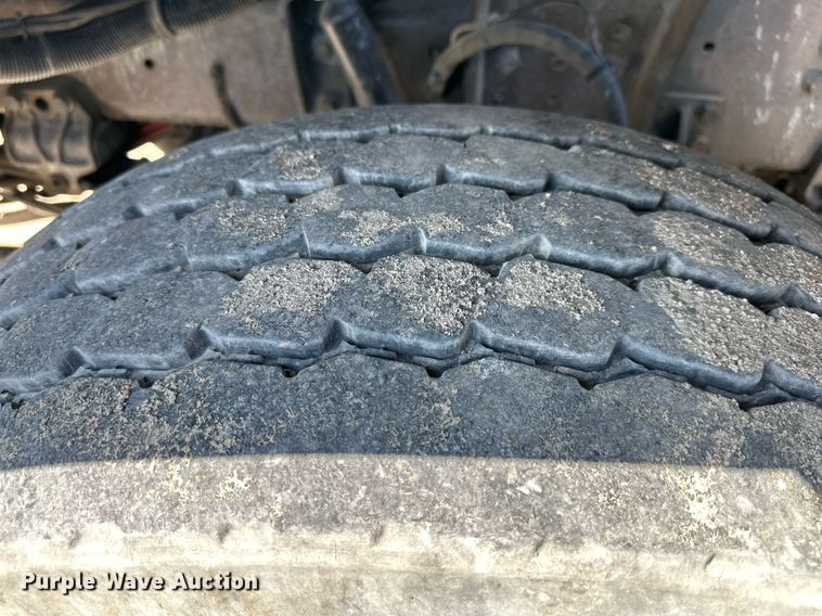 image for item EJ7263 2006 Autocar  WX roll-off container truck