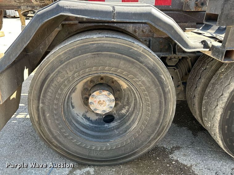 image for item EJ7263 2006 Autocar  WX roll-off container truck