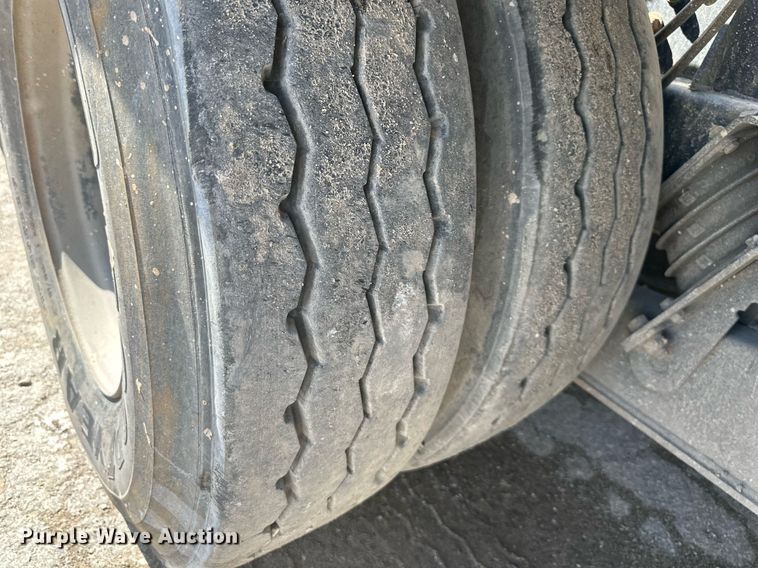 image for item EJ7263 2006 Autocar  WX roll-off container truck