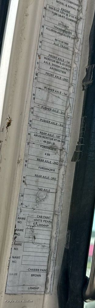 image for item EJ7263 2006 Autocar  WX roll-off container truck