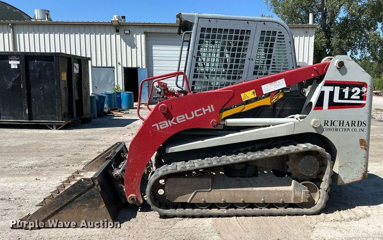 image for item EJ7264 2015 Takeuchi TL12 tracked skid steer loader