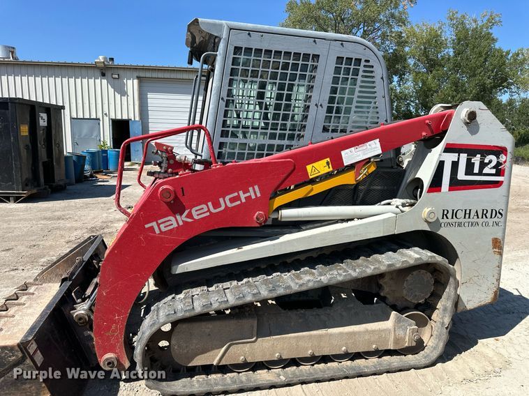 image for item EJ7264 2015 Takeuchi TL12 tracked skid steer loader