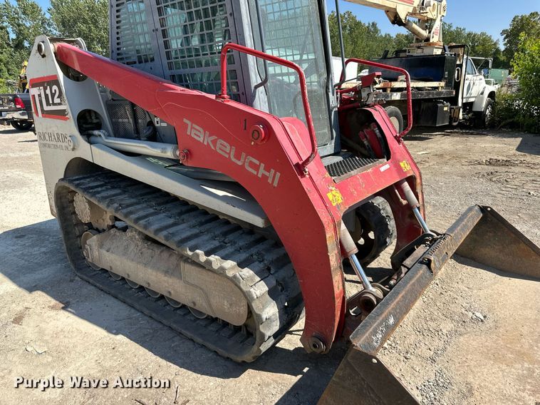 image for item EJ7264 2015 Takeuchi TL12 tracked skid steer loader