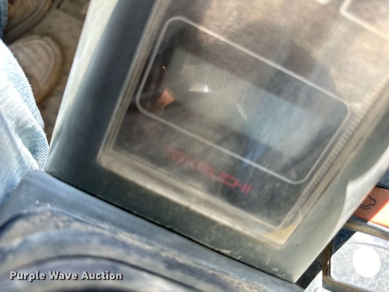 image for item EJ7264 2015 Takeuchi TL12 tracked skid steer loader