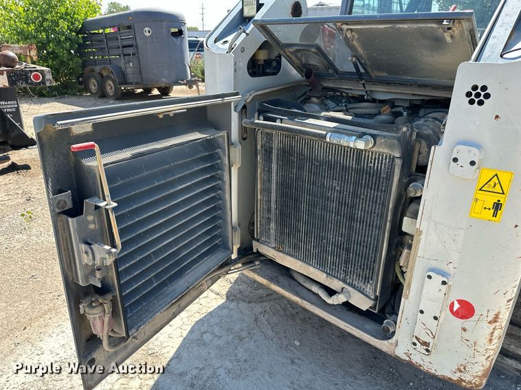 image for item EJ7264 2015 Takeuchi TL12 tracked skid steer loader