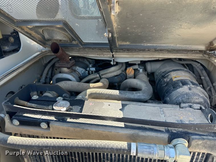 image for item EJ7264 2015 Takeuchi TL12 tracked skid steer loader