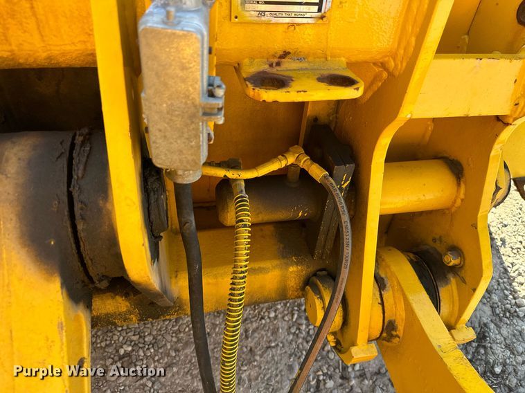 image for item EJ8975 1996 Case 621B wheel loader