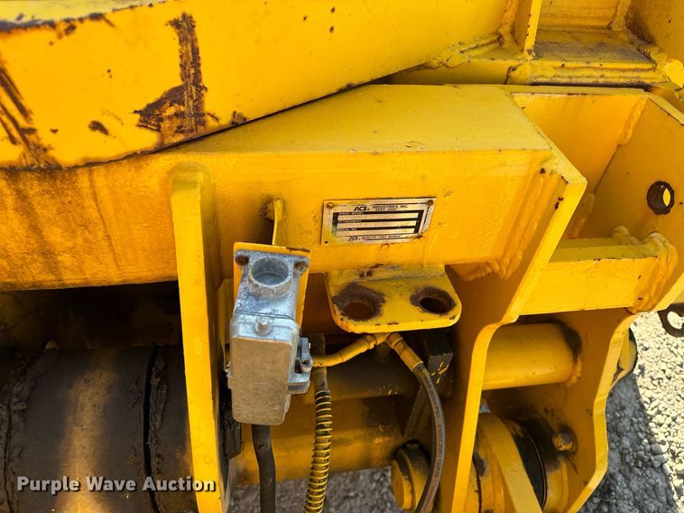 image for item EJ8975 1996 Case 621B wheel loader