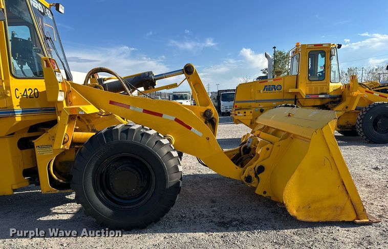 image for item EJ8975 1996 Case 621B wheel loader