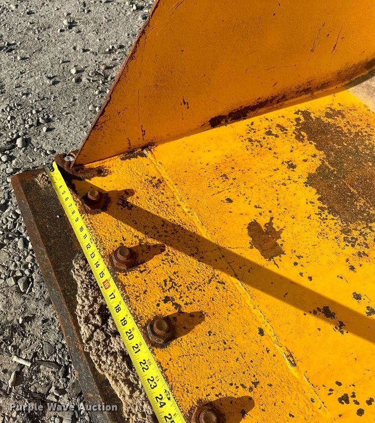 image for item EJ8975 1996 Case 621B wheel loader