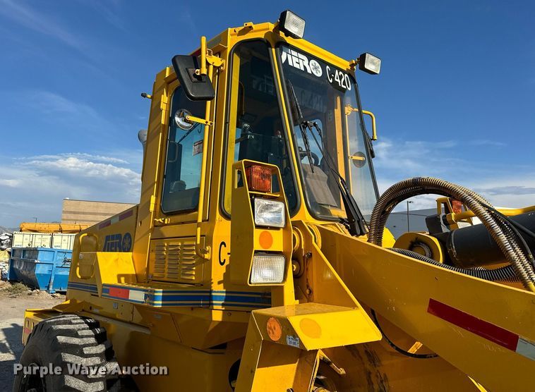 image for item EJ8975 1996 Case 621B wheel loader