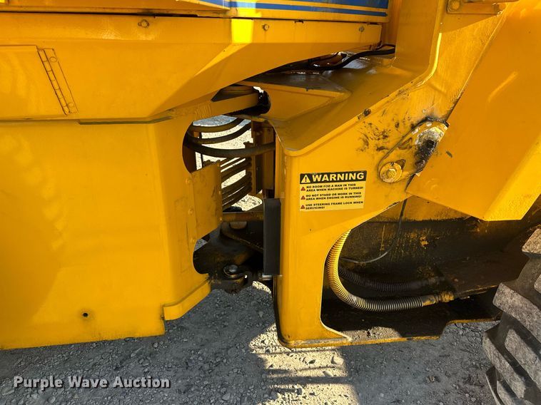 image for item EJ8975 1996 Case 621B wheel loader