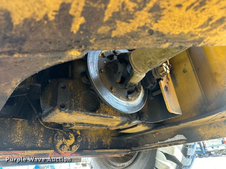 image for item EJ8975 1996 Case 621B wheel loader