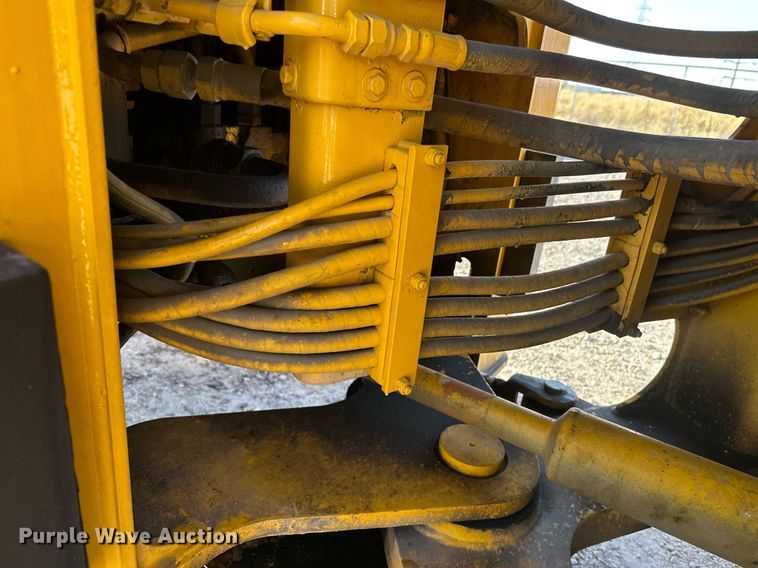 image for item EJ8975 1996 Case 621B wheel loader