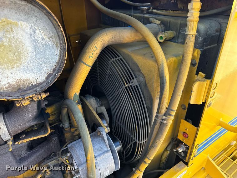 image for item EJ8975 1996 Case 621B wheel loader