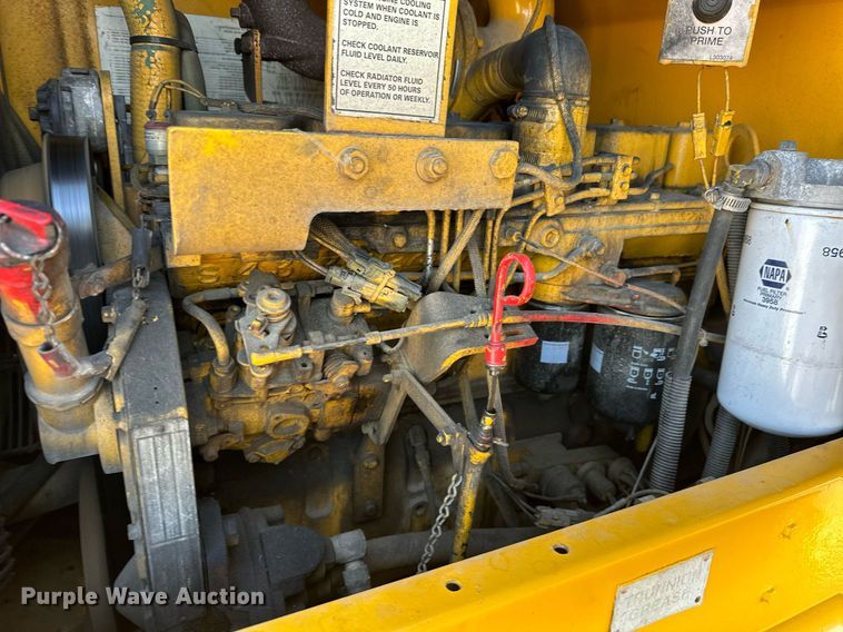 image for item EJ8975 1996 Case 621B wheel loader