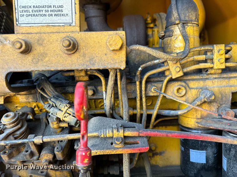 image for item EJ8975 1996 Case 621B wheel loader