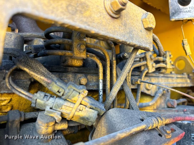 image for item EJ8975 1996 Case 621B wheel loader