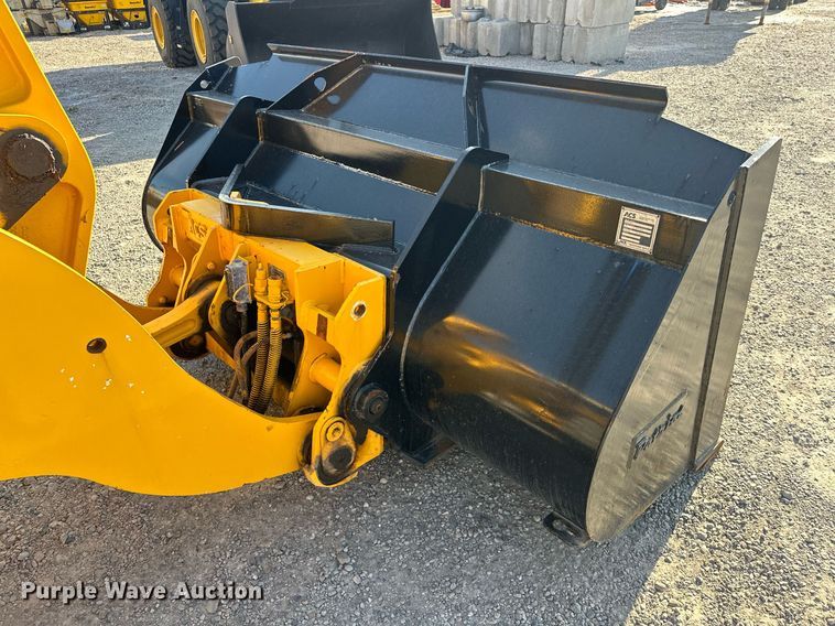 image for item EJ8976 1996 Case  621B wheel loader