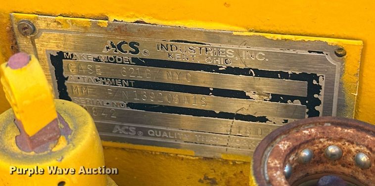 image for item EJ8976 1996 Case  621B wheel loader