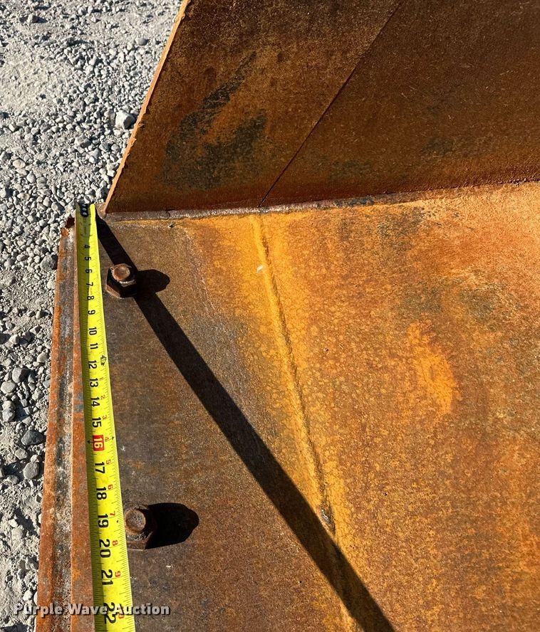 image for item EJ8976 1996 Case  621B wheel loader