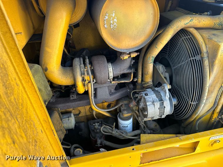 image for item EJ8976 1996 Case  621B wheel loader