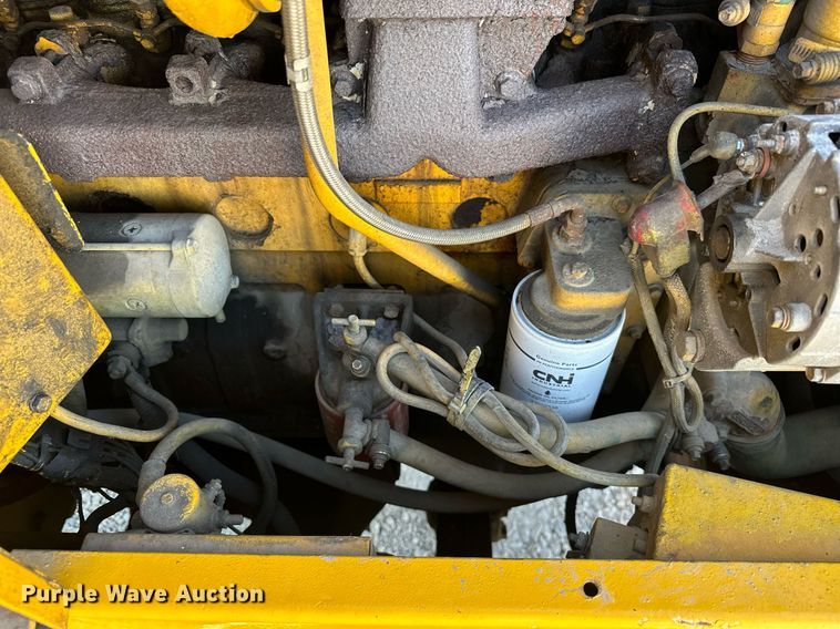 image for item EJ8976 1996 Case  621B wheel loader