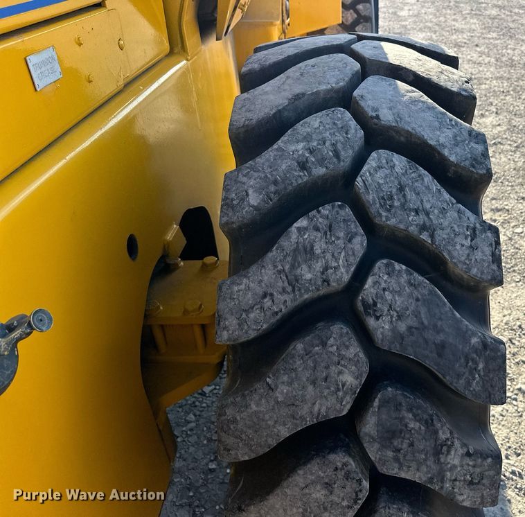 image for item EJ8976 1996 Case  621B wheel loader