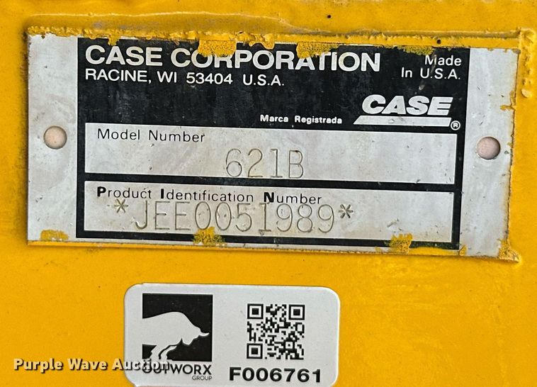 image for item EJ8976 1996 Case  621B wheel loader
