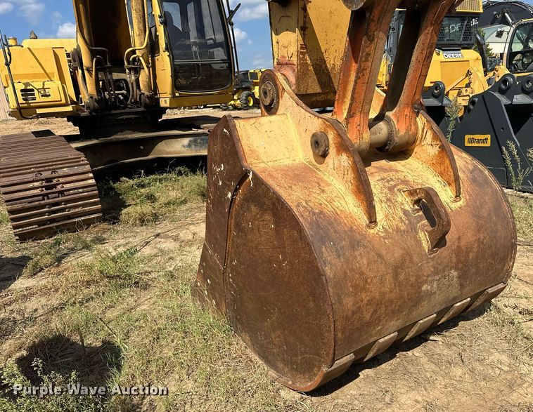 image for item EK0009 2001 John Deere 270LC excavator