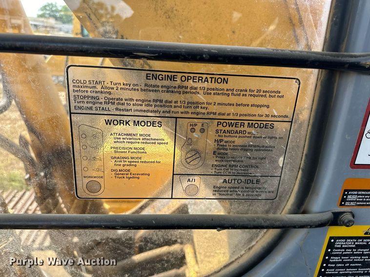 image for item EK0009 2001 John Deere 270LC excavator