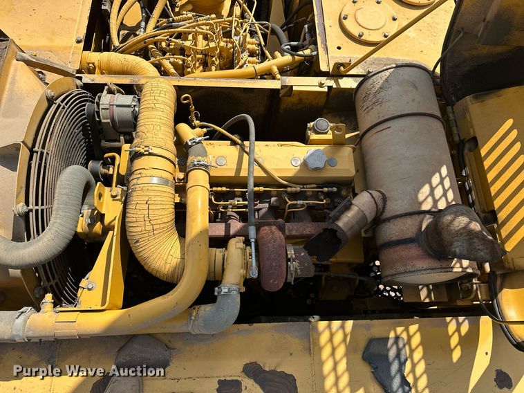 image for item EK0009 2001 John Deere 270LC excavator