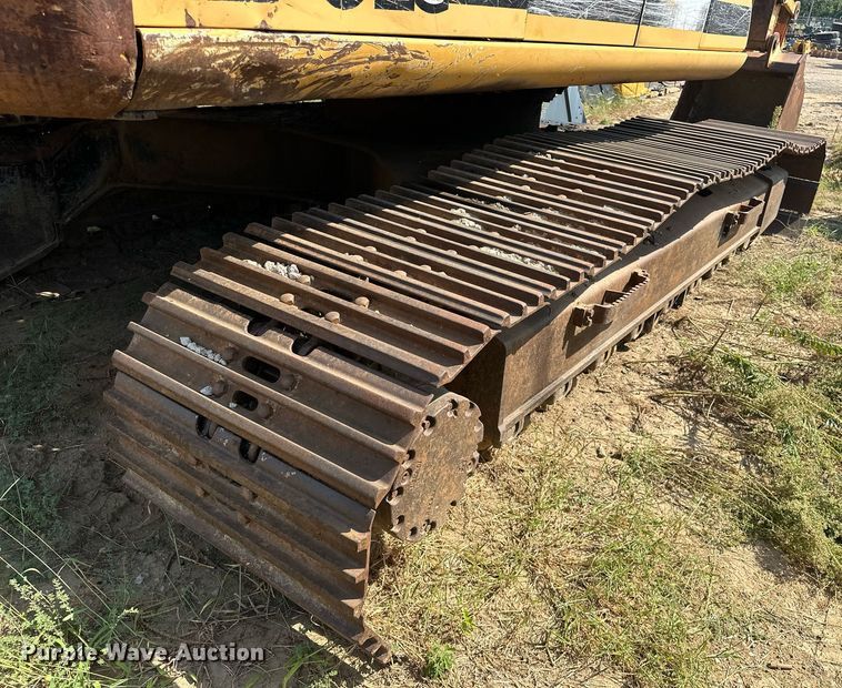 image for item EK0009 2001 John Deere 270LC excavator