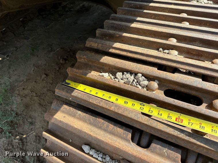 image for item EK0009 2001 John Deere 270LC excavator