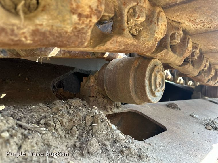 image for item EK0009 2001 John Deere 270LC excavator