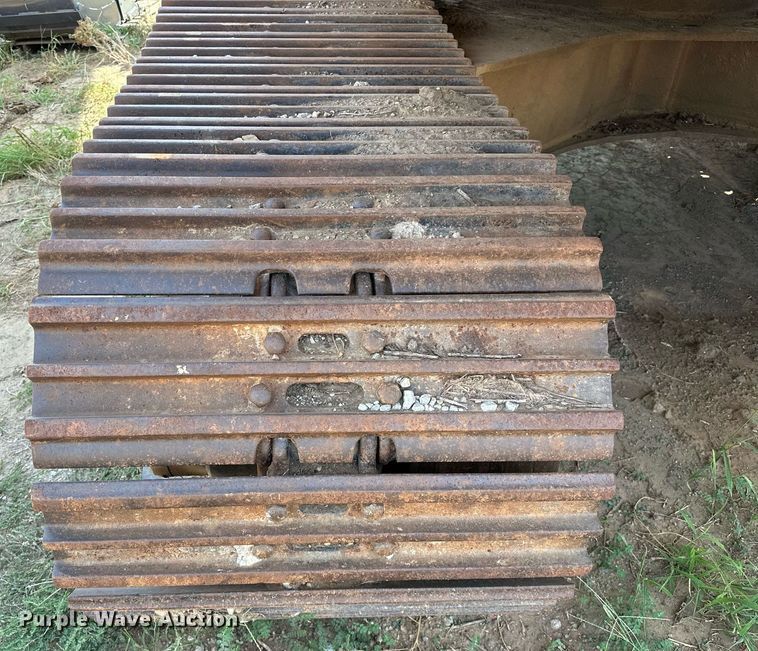 image for item EK0009 2001 John Deere 270LC excavator