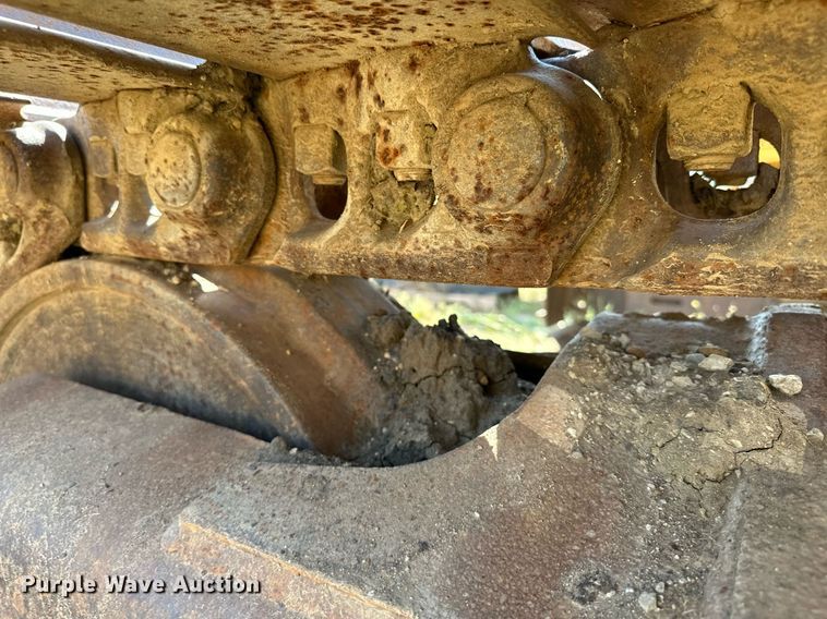 image for item EK0009 2001 John Deere 270LC excavator