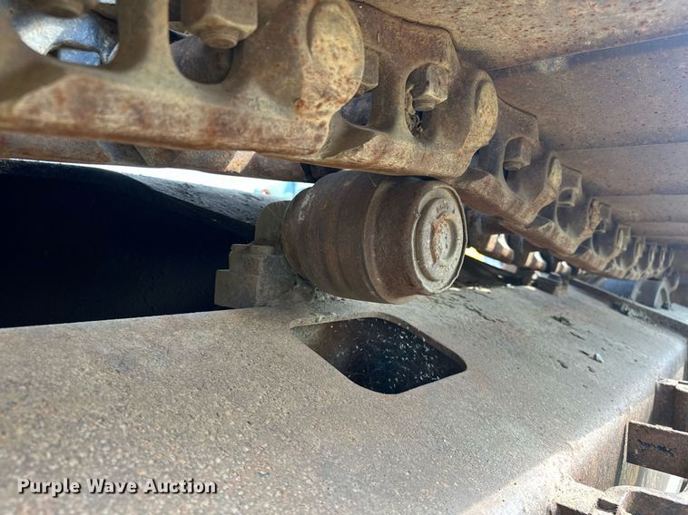 image for item EK0009 2001 John Deere 270LC excavator