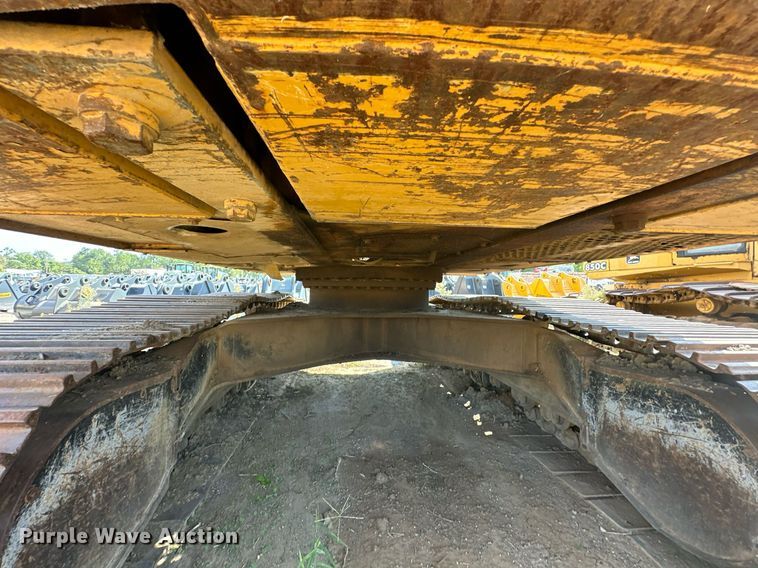 image for item EK0009 2001 John Deere 270LC excavator