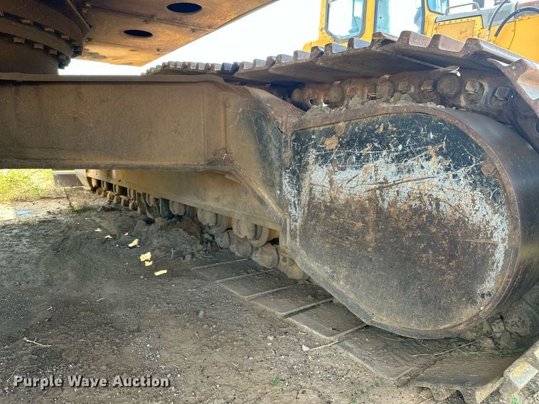 image for item EK0009 2001 John Deere 270LC excavator