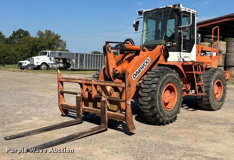 image for item EK0010 2003 Daewoo  Mega 200-III wheel loader
